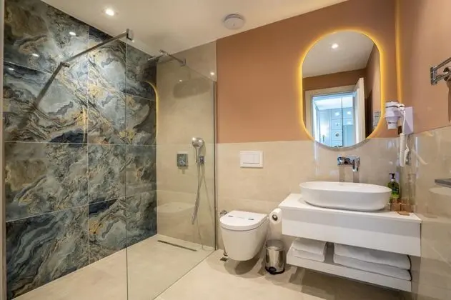 Deluxe Oda Balkonlu, Şehir Manzaralı, Balkonlu