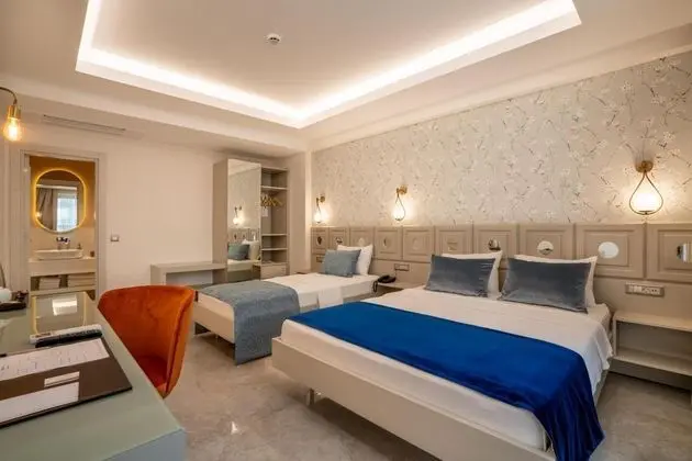 Triple, Sokak Manzaralı, Klimalı