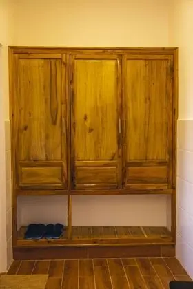 Family Tek Büyük Yataklı Oda, 2 Büyük (Queen) Boy Yatak, Özel Banyo, Bahçe Manzaralı