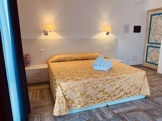 Superior Tek Büyük veya İki Ayrı Yataklı Oda