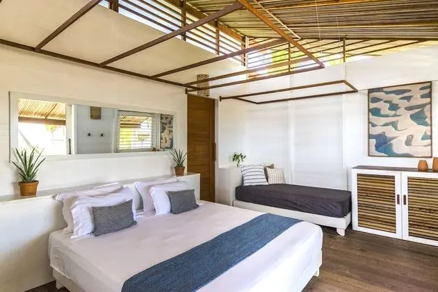 DELUX FRONT SEA VIEW ROOM