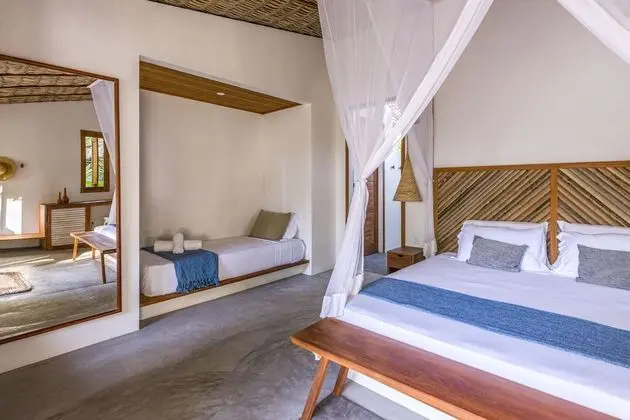 DELUX ROOM WITH AIR CONDITIONING