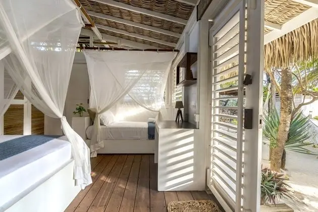 DELUX ROOM WITH SIDE SEA VIEW