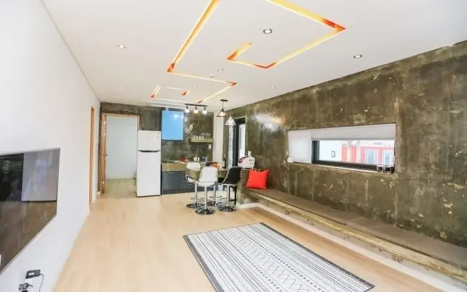 Oda (Room in the Heart No 102)