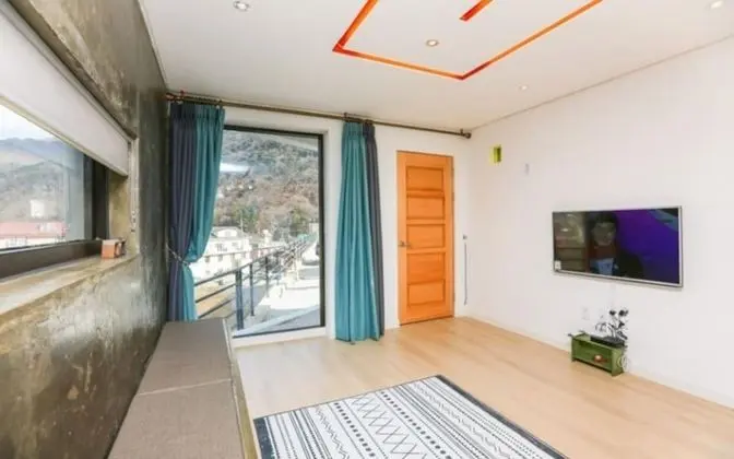 Oda (Room in the Heart No 102)