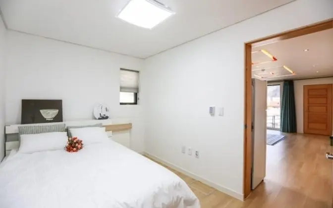 Oda (Room in the Heart No 102)