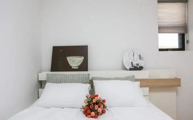 Oda (Room in the Heart No 102)