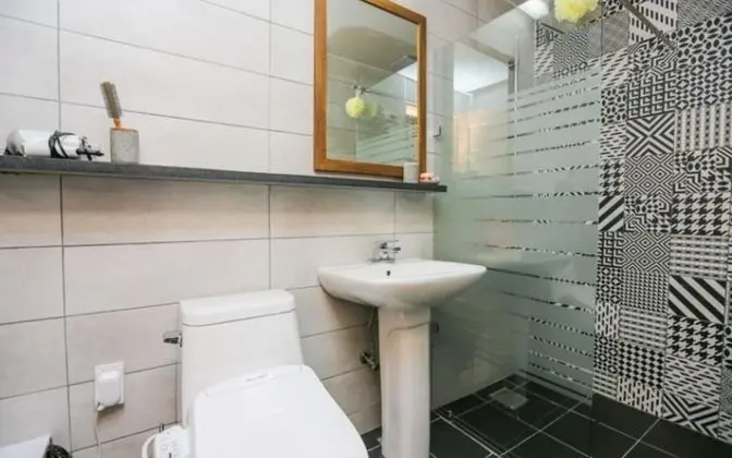 Oda (Room in the Heart No 102)