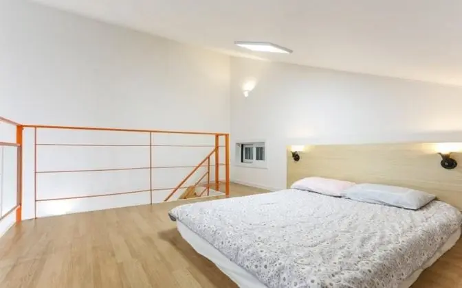 Oda (Barley (multiple floors pet companion)