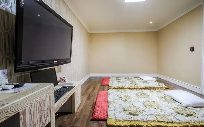 Oda (Ondol large room)