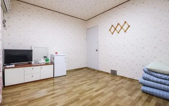 Oda (Motel-style ondol room)