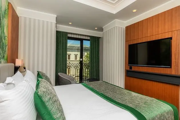 Standart Oda, Şehir Manzaralı