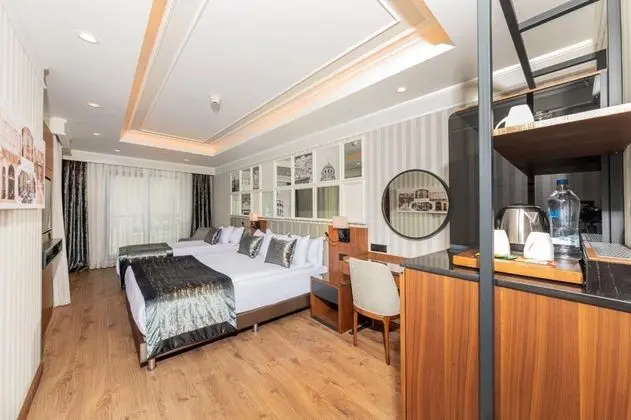 Triple, Şehir Manzaralı