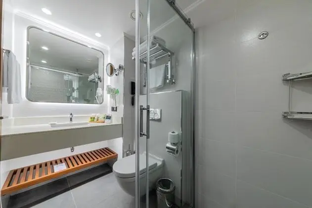 Triple, Şehir Manzaralı
