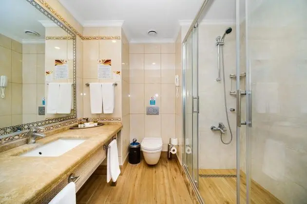 https://images.etstur.com/files/images/hotelImages/TR/98380/l/Mukarnas-Spa-Resort-Oda-396037.jpg