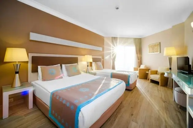 https://images.etstur.com/files/images/hotelImages/TR/98380/l/Mukarnas-Spa-Resort-Oda-396064.jpg