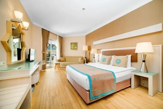 https://images.etstur.com/files/images/hotelImages/TR/98380/l/Mukarnas-Spa-Resort-Oda-396066.jpg