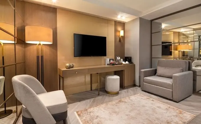 Blue Mosque Suite