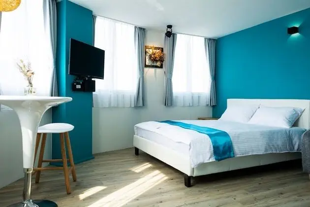 Luxury Tek Büyük Yataklı Oda