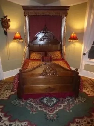 Classic Oda, 1 Büyük (Queen) Boy Yatak, Sigara İçilmez, Özel Banyo