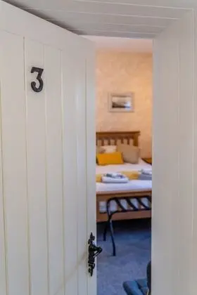 Deluxe Tek Büyük Yataklı Oda, Banyolu/Duşlu, Bahçe Manzaralı