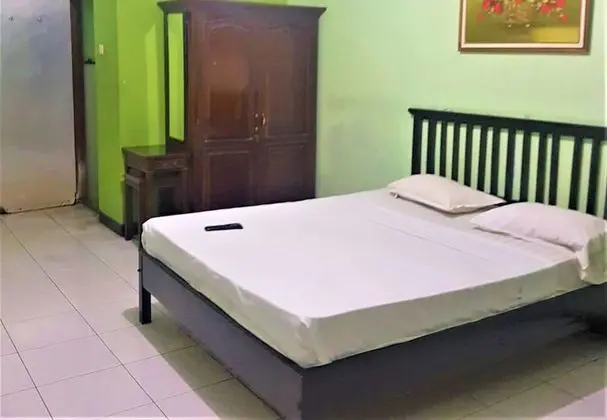 Standard Tek Büyük Yataklı Oda