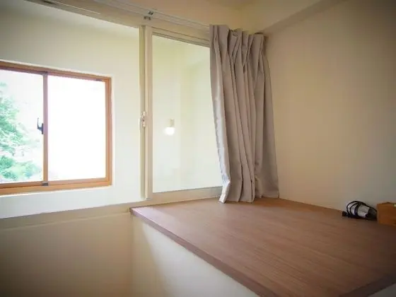 Üç Kişilik Oda (B)