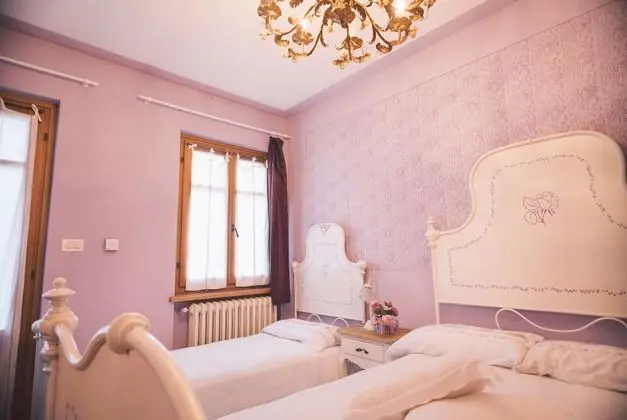 Design Tek Büyük Yataklı Oda, Balkon (Lilla)