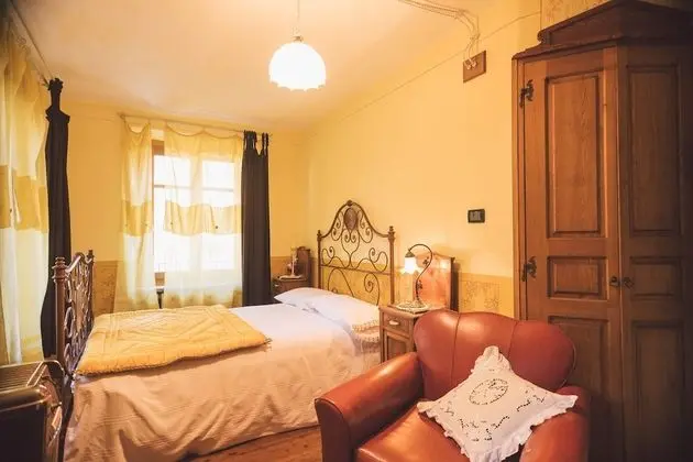 Design Üç Kişilik Oda, Balkon, Nehir Manzaralı (Yellow)