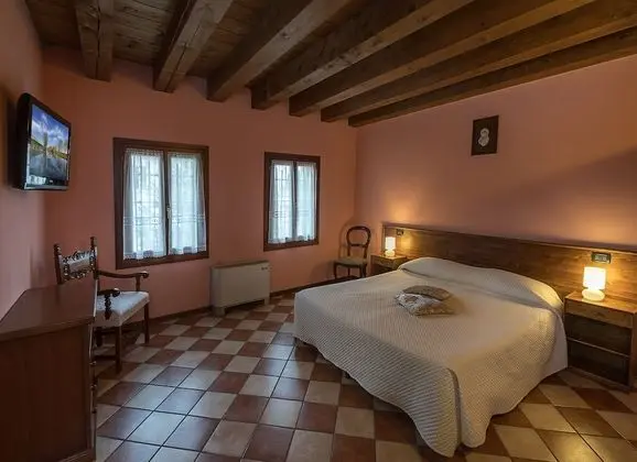 Tek Büyük veya İki Ayrı Yataklı Oda