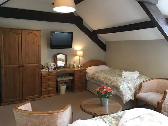 Standard Tek Büyük veya İki Ayrı Yataklı Oda (First Floor)