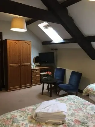 Standard Tek Büyük veya İki Ayrı Yataklı Oda (First Floor)