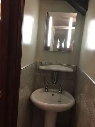 Standard Tek Büyük veya İki Ayrı Yataklı Oda (First Floor)