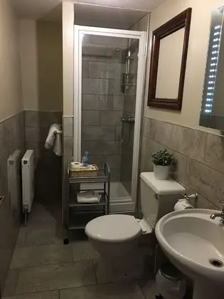 Standard Tek Büyük veya İki Ayrı Yataklı Oda (First Floor)