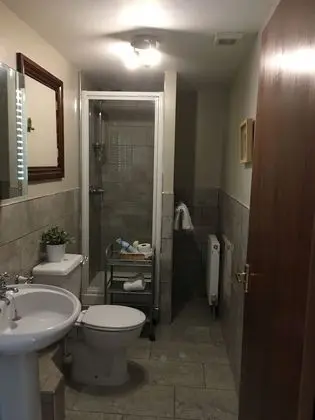 Standard Tek Büyük veya İki Ayrı Yataklı Oda (First Floor)