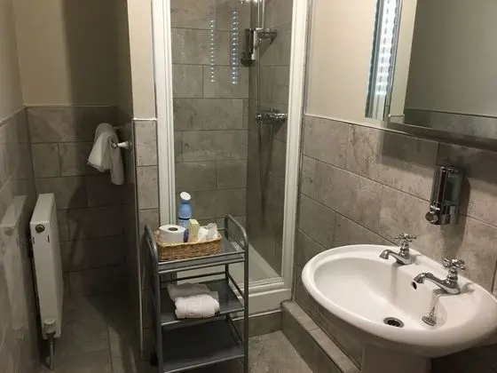 Standard Tek Büyük veya İki Ayrı Yataklı Oda (First Floor)