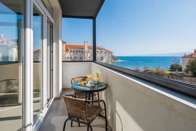 Apart Daire, Deniz Manzaralı