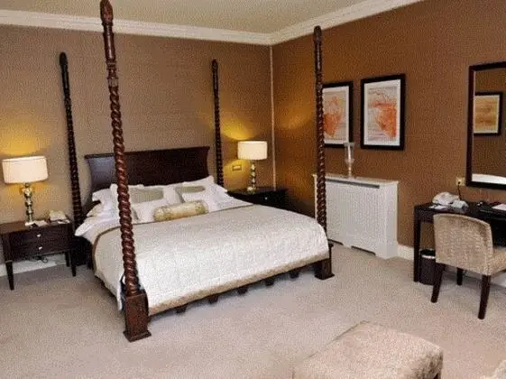 Standard Tek Büyük Yataklı Oda