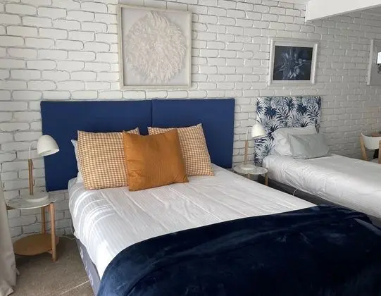 Deluxe Tek Büyük veya İki Ayrı Yataklı Oda, Birden Çok Yatak, Küçük Mutfak