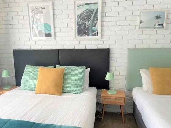 Deluxe Tek Büyük veya İki Ayrı Yataklı Oda, Birden Çok Yatak, Küçük Mutfak