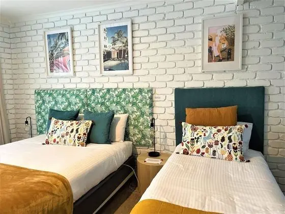 Deluxe Tek Büyük veya İki Ayrı Yataklı Oda, Birden Çok Yatak, Küçük Mutfak