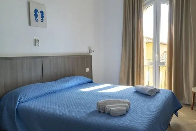 Comfort Tek Büyük veya İki Ayrı Yataklı Oda