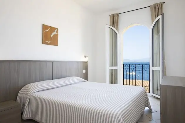 Comfort Tek Büyük veya İki Ayrı Yataklı Oda, Deniz Manzaralı