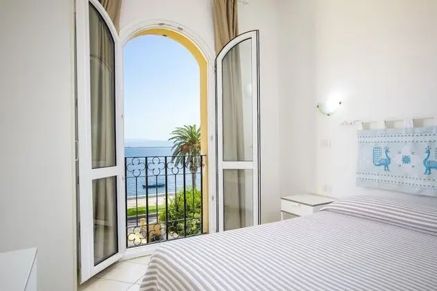 Comfort Tek Büyük veya İki Ayrı Yataklı Oda, Deniz Manzaralı
