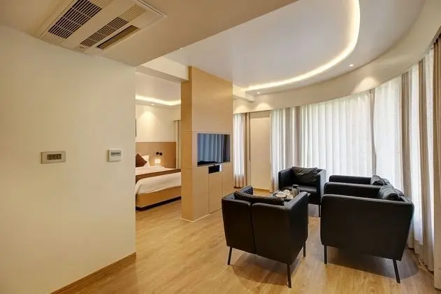 Luxury Tek Büyük Yataklı Oda