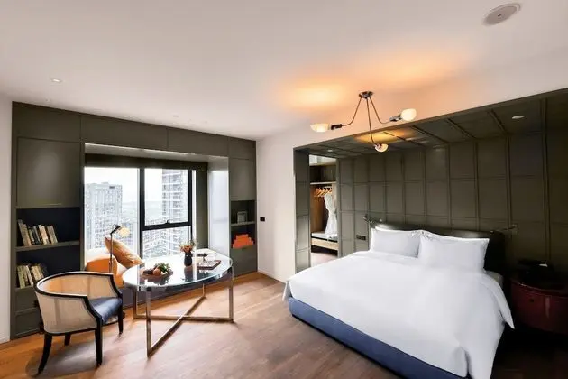 Superior Tek Büyük Yataklı Oda, Şehir Manzaralı