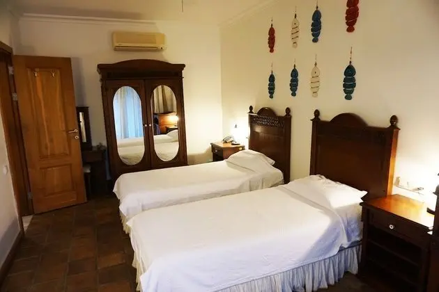 Classic Twin Room, Pool View