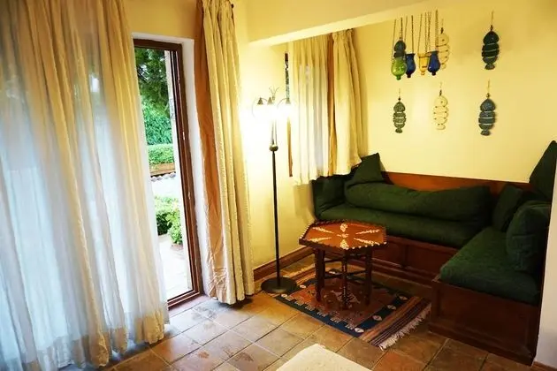 Classic Twin Room, Pool View