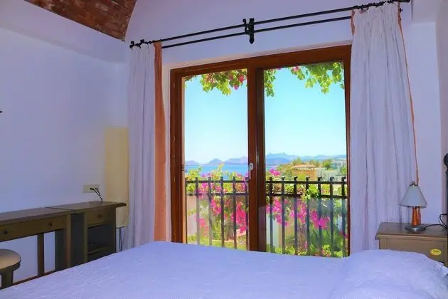 Signature Suite, Sea View
