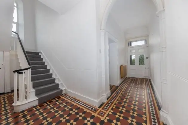 Ev, 4 Yatak Odası (Newtown House)